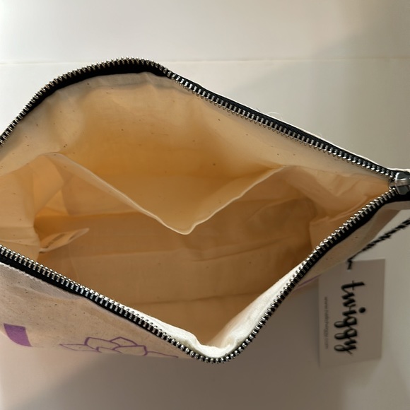 Twiggy Hawaii LOVE Canvas Pouch - Picture 6 of 6